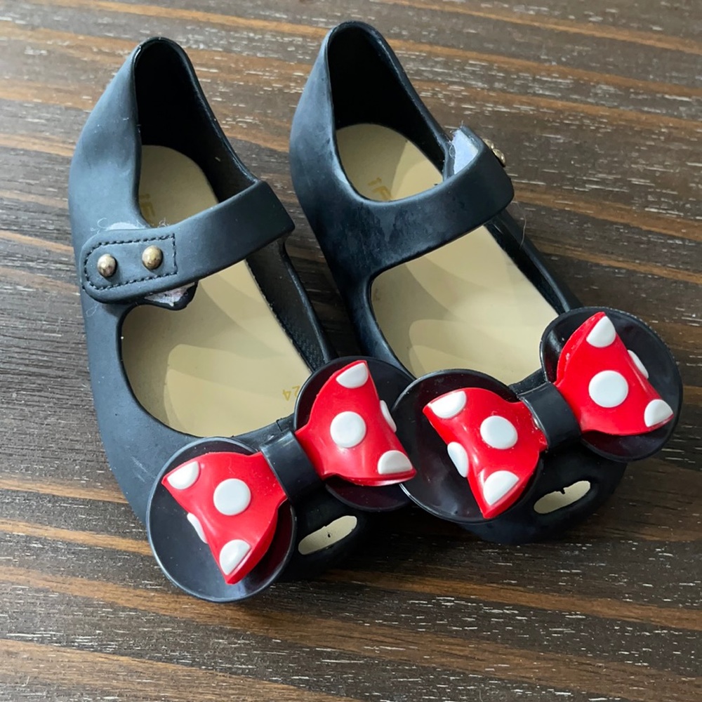 Minnie Mouse Mary Jane shoes